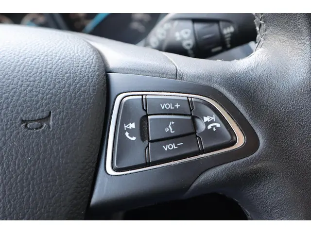 Ford C-MAX 1.5 TDCi Titanium Lease Edition 2016 Diesel 24