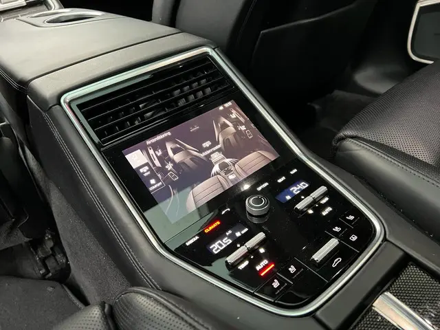 Porsche Panamera 4.0 Turbo Vol opties 2016 Benzine 16