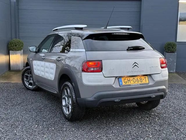 Citroën C4 Cactus 1.2 PureTech Shine 2015 Benzine 5
