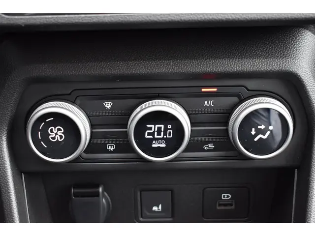Dacia Jogger TCe 110 Extreme 2024 Benzine 18