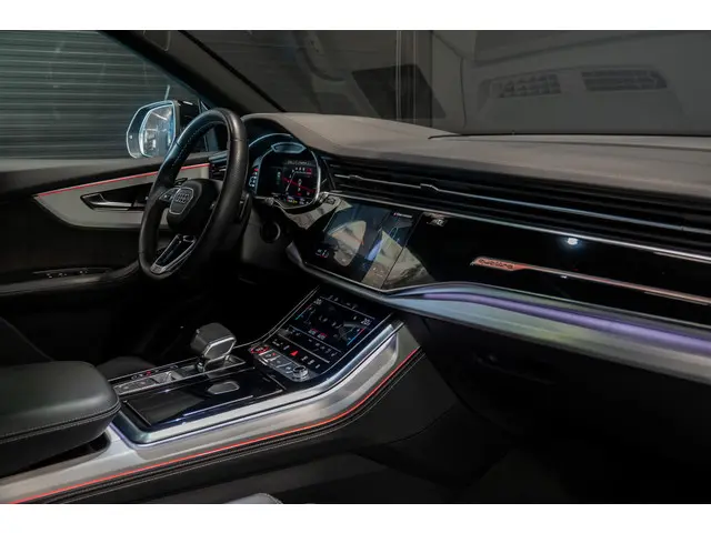 Audi SQ8 4.0 TFSI Quattro 2021 Benzine 24