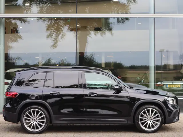 Mercedes-Benz GLB 200 2021 Benzine 4