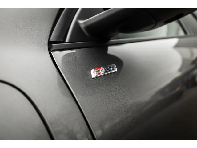 Ford Kuga 2.5 PHEV ST-Line 2023 Hybride Benzine 14