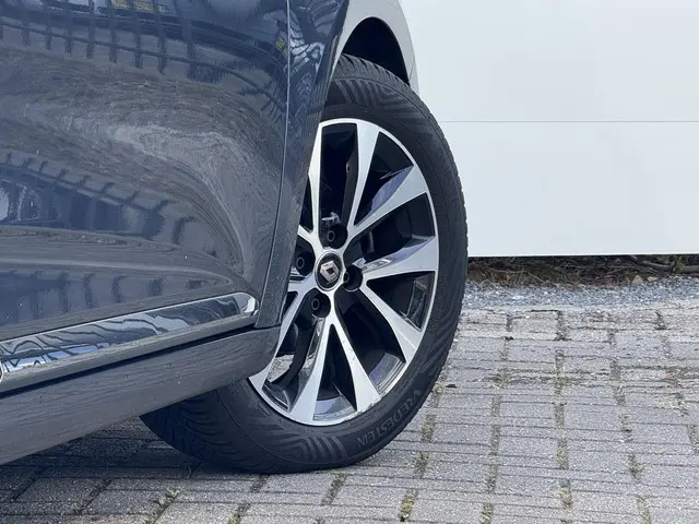 Renault Clio 1.0 TCe Intens 2020 Benzine 18