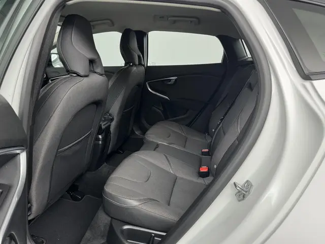 Volvo V40 Cross Country 1.5 T3 Edition+ 2018 Benzine 9