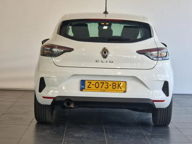 Renault Clio 1.0 TCe 90 GPF evolution 2024 Benzine 15