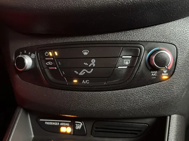 Ford Transit Courier 1.0 Trend 2019 Benzine 29