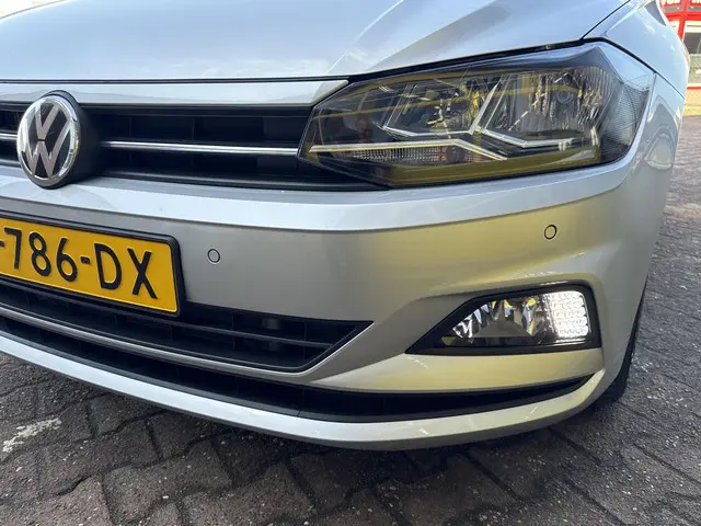 Volkswagen Polo 1.0 TSI Comfortline 2020 Benzine 23