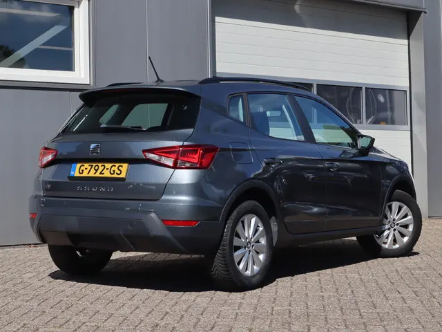 SEAT Arona 1.0 TSI Xcellence Launch Edition 2018 Benzine 2