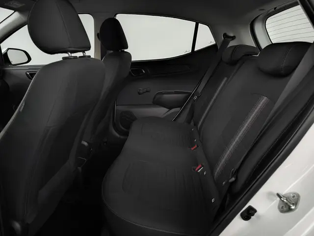 Hyundai i10 1.0 Comfort 2023 Benzine 8