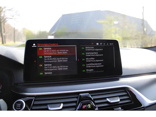 BMW 5 Serie Touring 540i xDrive Touring 2022 Benzine 31