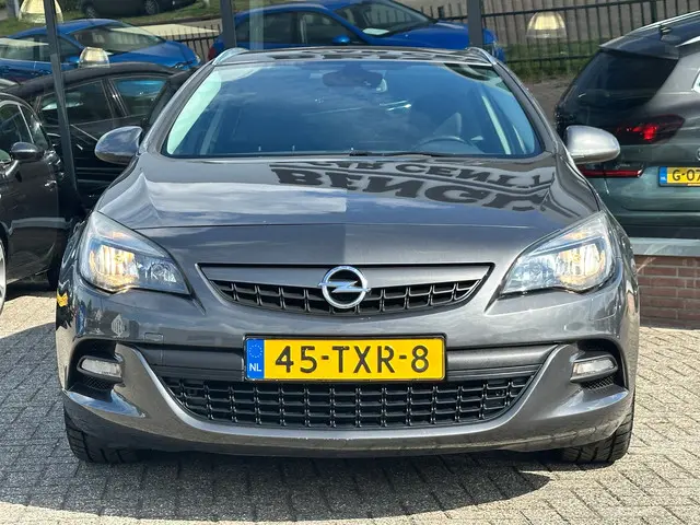 Opel Astra 2