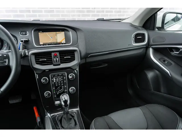 Volvo V40 1.5 T2 Polar+ 2019 Benzine 26