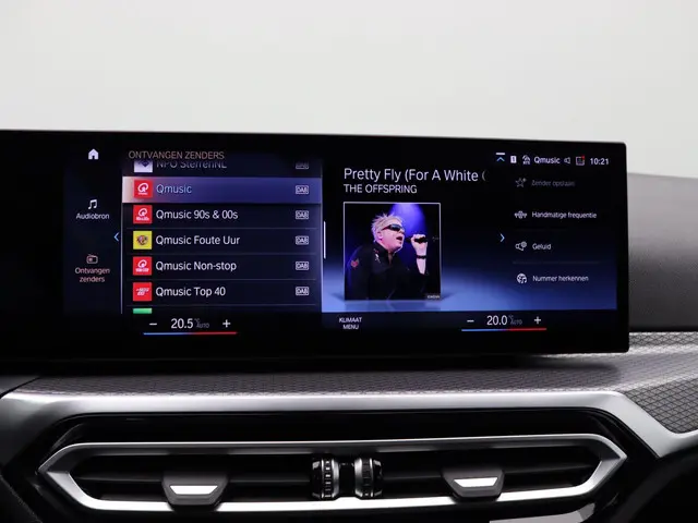 BMW 3 Serie Touring 320e 2023 Hybride Benzine 25