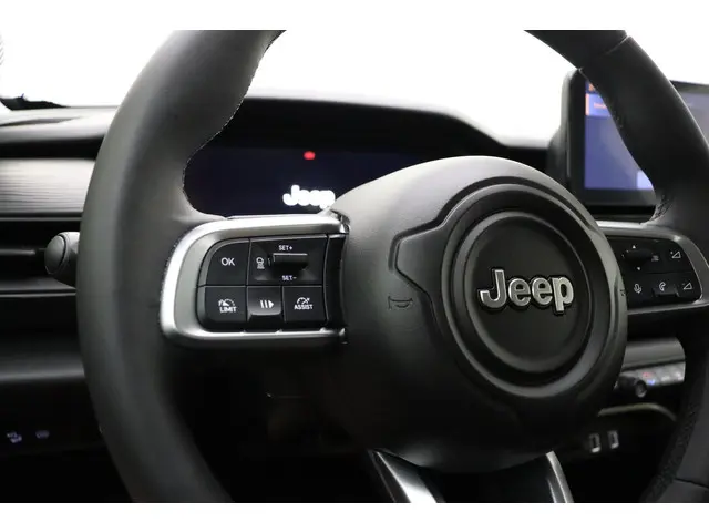Jeep Avenger 1.2 Altitude 2024 Benzine 30