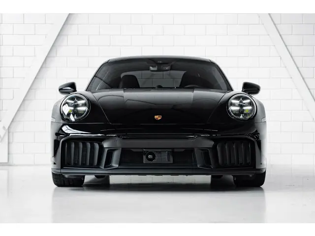 Porsche 911 Carrera GTS 2025 Benzine 13