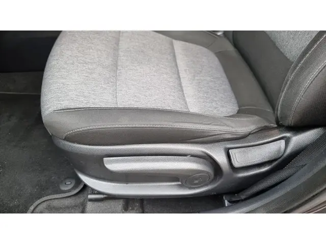 Kia Stonic 1.0 T-GDi DynamicLine 2019 Benzine 17