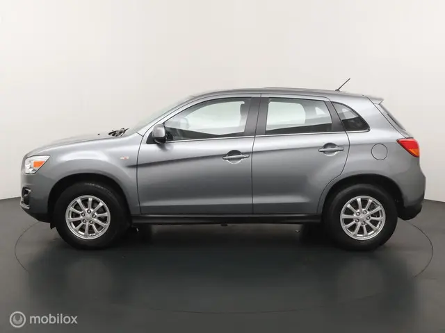 Mitsubishi ASX 1.6 Cleartec Bright 2015 Benzine 2