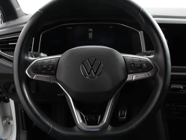 Volkswagen Polo 1.0 TSI R-Line DSG 2023 Benzine 17