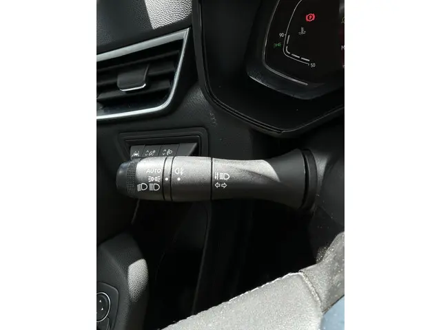 Renault Clio TCe 90 Intens 2022 Benzine 16
