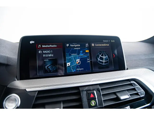 BMW X3 xDrive20i High Executive 2018 Benzine 14