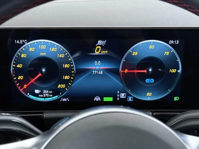 Mercedes-Benz EQA 250 AMG Line 67 kWh 2022 Elektrisch 33