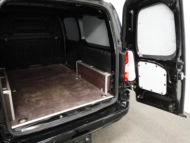 Opel Combo 1.5 BlueHDi 130PK L2 Automaat 2024 Diesel 19