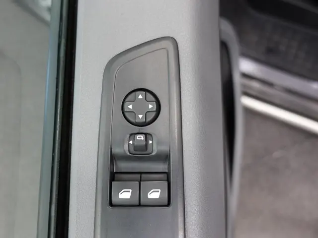 Opel Vivaro-e L3H1 Edition 75 kWh 2022 Elektrisch 13