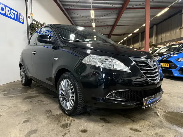 Lancia Ypsilon 0.9 TwinAir Gold 2013 Benzine