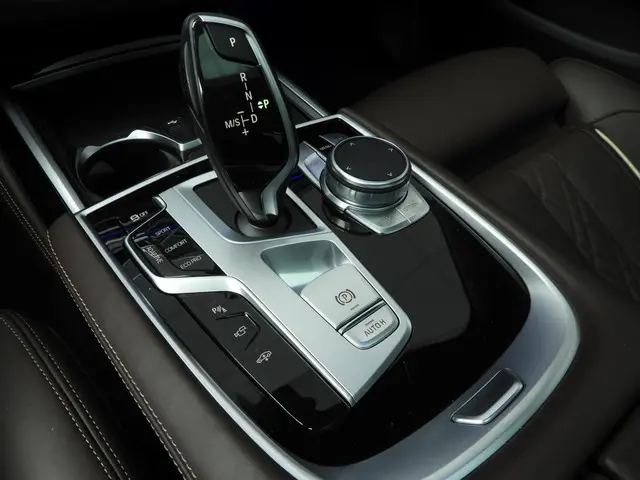 BMW 7 Serie 750i xDrive 2021 Benzine 16
