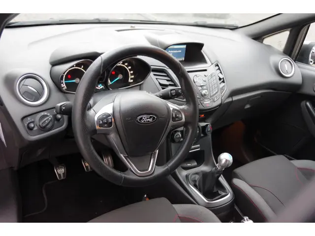 Ford Fiesta 1.0 EcoBoost ST Line 2016 Benzine 24