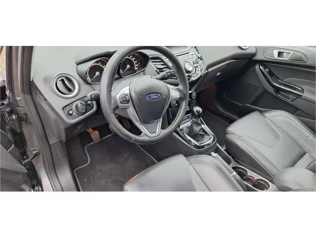 Ford Fiesta Titanium 2017 Benzine 8