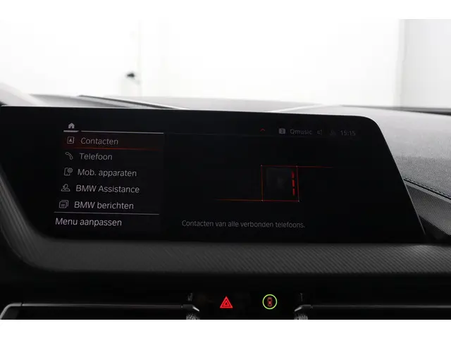 BMW 1 Serie 118i Executive Edition 2021 Benzine 43