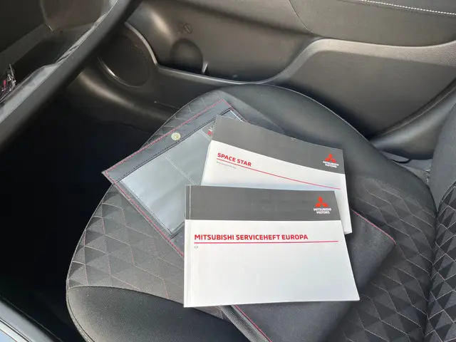 Mitsubishi Space Star 1.2 Nova 2020 Benzine 15