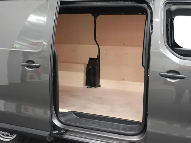 Opel Vivaro-e L3H1 Edition 75 kWh 2022 Elektrisch 38