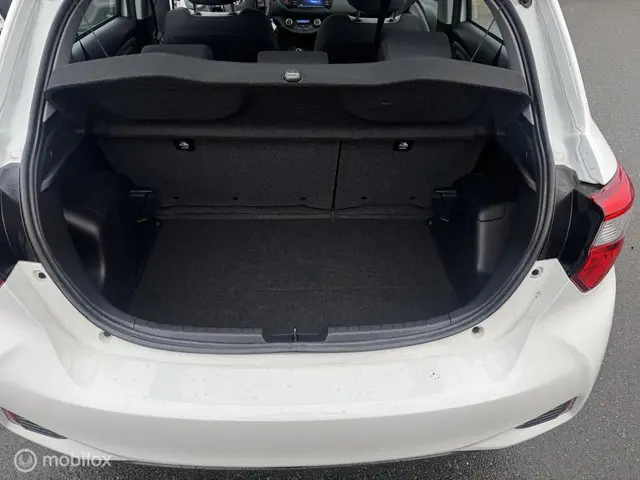 Toyota Yaris 1.5 Hybrid Active 2019 Hybride Benzine 7