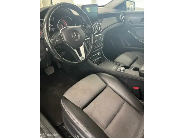 Mercedes-Benz GLA 220 d 4Matic Prestige 2016 Diesel 2