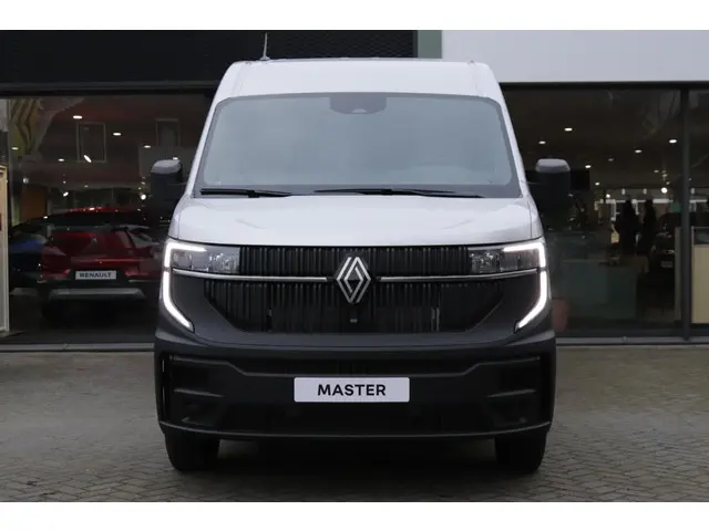 Renault Master T35 2.0 dCi 130 L2H2 Advance 2024 Diesel 6