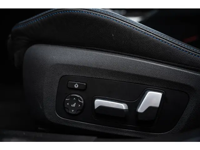 BMW 3 Serie Touring 320i High Executive 2023 Benzine 29
