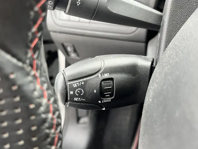 Peugeot 2008 PureTech 110 GT-line 2018 Benzine 23