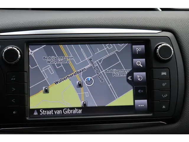 Toyota Yaris 1.5 Hybrid Trend 2017 Hybride Benzine 23