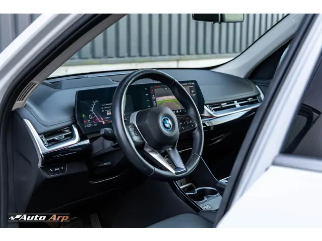 BMW X1 xDrive30e 2024 Hybride Benzine 12