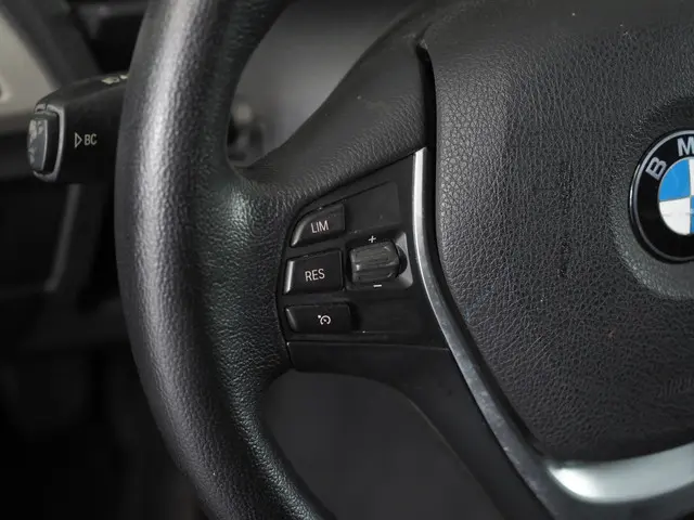 BMW 1 Serie 118i Essential 2015 Benzine 11