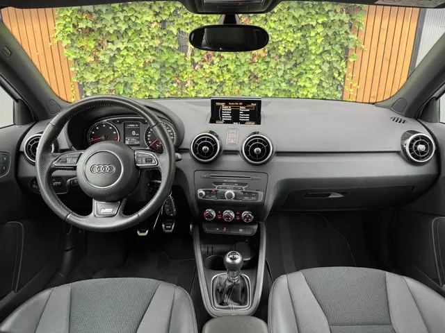 Audi A1 1.4 TFSI Sport Pro S-LINE 2015 Benzine 11