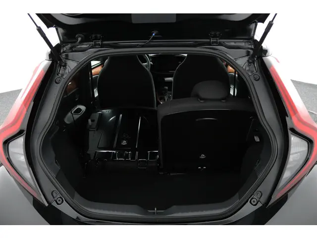 Toyota Aygo X Hybrid 115 pulse 2026 Hybride Benzine 23