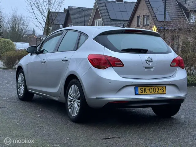 Opel Astra 1.4 Turbo 150PK/NAVI/PDC/DO/NWE APK 2014 Benzine 18