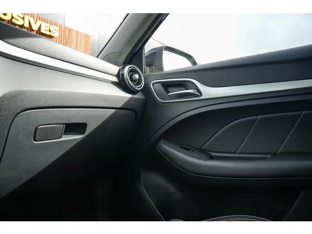 MG ZS EV MG Luxury 45 kWh 2020 Elektrisch 23