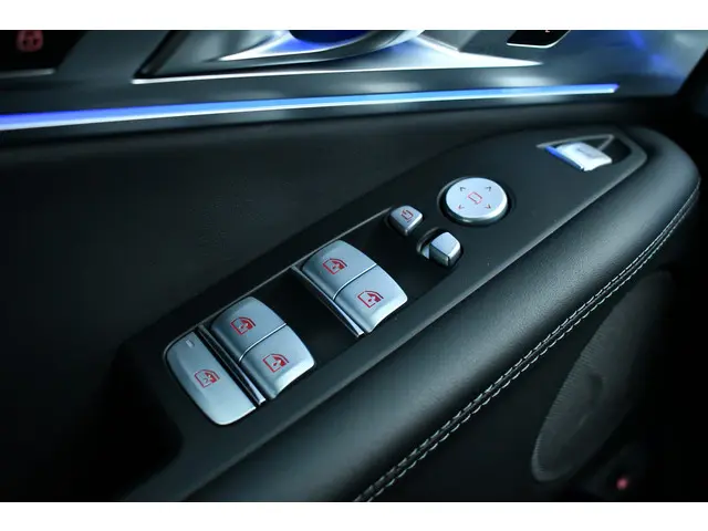 BMW XM V8 650pk 30kWh 2023 Hybride Benzine 86