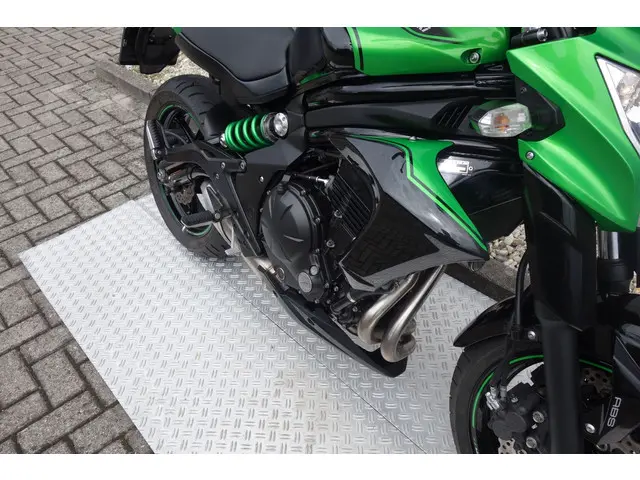 Kawasaki ER6-N ABS 2016 Benzine 8