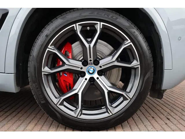 BMW X5 xDrive50e 2025 Hybride Benzine 6